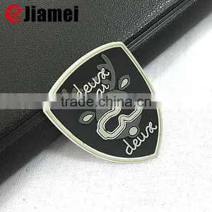 Wholesale Custom Made Pvc Rubber Clothes Label Heat Press Iron Patch thumbnail-1