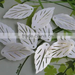 Long Hollow Flower Design White Shell Pendant Charms Diy Long Shell Jewelry Component Accessories 2016 thumbnail-3
