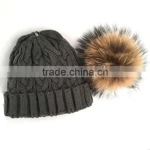 Myfur Removable Raccoon Fur Pom Pom Fashion Adult Wool Knit Hat thumbnail-3