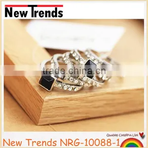 Luxury Ring With Black Stone and Rhinestone, Multi Stone Ring Jewelry thumbnail-1