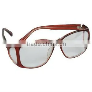 Lead Glasses thumbnail-1