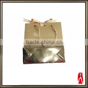 Delicate Small Gift Paper Bag Printing With Different Handles/glossy Printed Paper Bag With Logo Foiled thumbnail-1