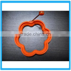 Silicone Flower-shaped Fried Egg Apparatus thumbnail-1
