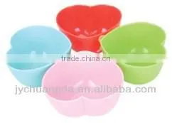 Heart Shape Plastic Bowl thumbnail-1