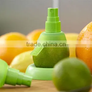 Manual Citrus Juicer and Food Sprayer Set thumbnail-1