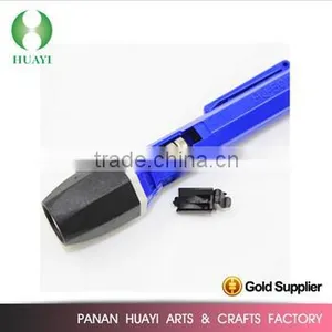 Made in China Cheap LED Flashlight thumbnail-1