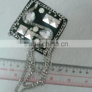 Brooch thumbnail-1