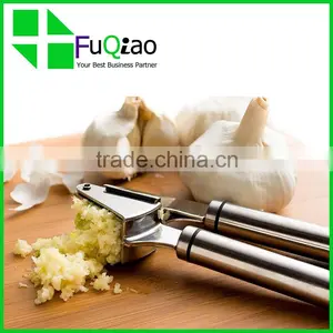 Wholesale Fruit And Vegetable Tools Stainless Steel Garlic Tool , Garlic Press , Garlic Crusher thumbnail-5
