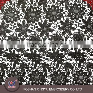 2016 Foshan the Most Professional Embroidery Factory 100% Polyester Chemical White and Black Chantilly Lace thumbnail-1