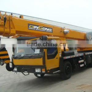 2014 Hot Sale! 30T Hydraulic Mobile Truck Crane 4 Axles for Sale thumbnail-1