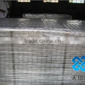 High Quality of Galvanized and Black Steel Welded Wire Mesh Panel thumbnail-2