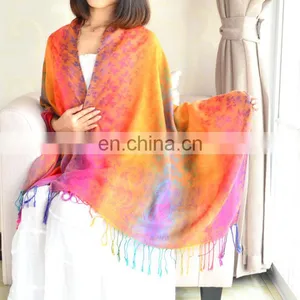 New Minority Style Nepal Cotton and Linen Colorful Hijab Manufacturer Direct Rainbow Pashmina Scarf thumbnail-3