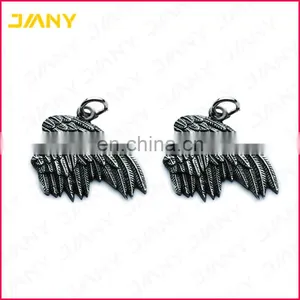 Factory Directly Custom Design Metal Antique Wing Shaped Keychain thumbnail-1