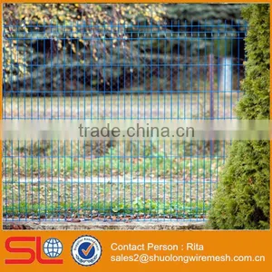 Rigid Welded Wire Mesh Fence Panels thumbnail-1