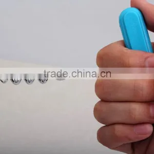 S/S+ABS 11.5*9.4*1 Colorful Kitchen Small Red Wine Opener thumbnail-3