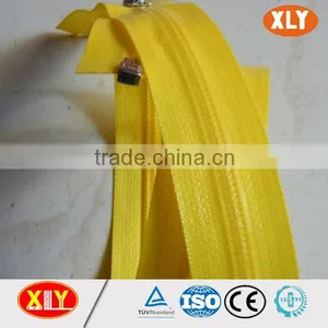 High Quality #3 Yellow Tape Black Slider Waterproof Nylon Zipper thumbnail-2
