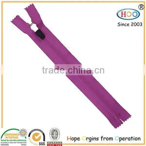 Fashion Design Nylon Reverse Zipper,non-woven Bags Zipper,non-toxic Non-woven Zipper thumbnail-1