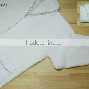 Embroiery 100% Cotton Velour White Bathrobe thumbnail-1