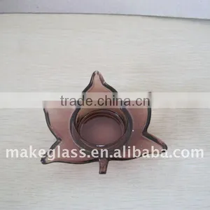 Leaf Shaped Glass Candle Holder thumbnail-1