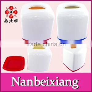 Plastic Tissue Box thumbnail-1