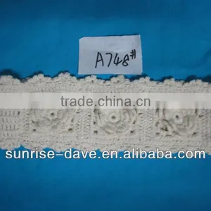100% White Cotton Squared Flower Pattern Headhand thumbnail-1