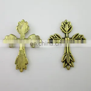 Religious Antique Gold Metal Medal Leaf Cross thumbnail-1