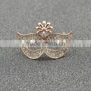 The New Jewelry Fashion High-Grade Small Mask Set Auger Brooch Brooches Clothes Pin thumbnail-3