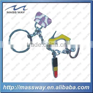 Souvenir Customized 3D Heart Shape Metal Golden Key Chain thumbnail-6