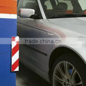 Wholesale Red-White Against Paintwork Damage Garage Door Corner Protector Foam thumbnail-2