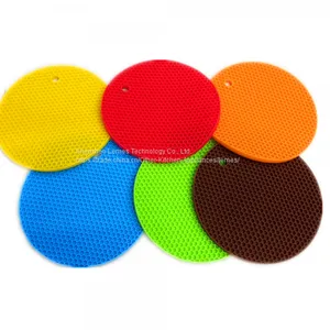 Non-stick Heat Resistant Kitchen Honeycomb Drying Silicone Mat thumbnail-4