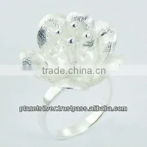 Gleaming Brushed Silver Plated Sterling Silver Flower Ring thumbnail-1