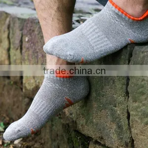 Wholesale Men Cotton Anti-Slip Sports Socks thumbnail-3