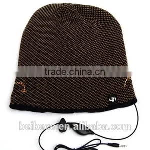 Uneed Knitted Beanie Hat With Headphone thumbnail-5