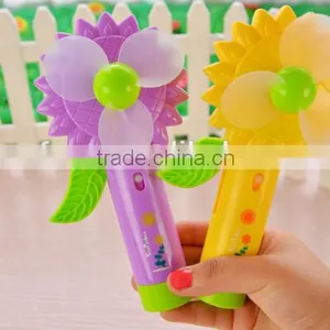 New Style Mini Water Spray Fan Portable Mini Fan Handheld Mini Fan thumbnail-5