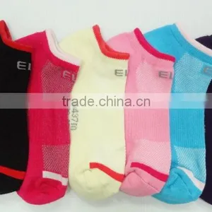 Colorful Cotton Breathable Ankle Socks thumbnail-1