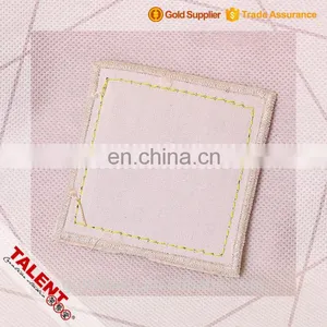 Custom Hot Stamping Brand Logo Bordure Border Jeans Small Leather Patch Sewing Canvas for Decoration thumbnail-5