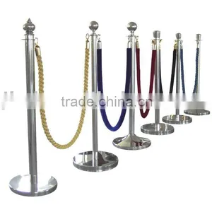 Stainless Steel Retractable Belt Queue Barrier thumbnail-1