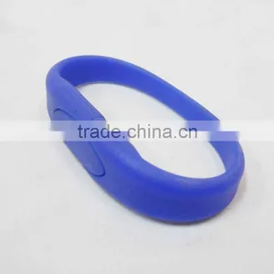 Promotional Silicone Wristband Bracelet USB Drives thumbnail-1