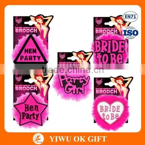 Hen Party Maid of Honor Rosettes With Hot Pink Feather Badge thumbnail-3