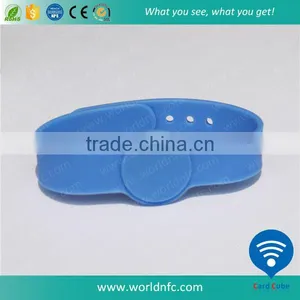 ISO14443A 13.56MHz Waterproof Silicone UHF Bracelet thumbnail-1