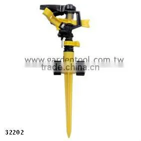 Rotary Plastic Sprinkler With 2-Way Plastic Spike thumbnail-1