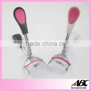 Wholesale Mini Eyelash Curler With Soft Handle thumbnail-3
