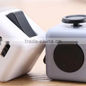 Fashion Stress Relief Figet Cube 36 Colors Figet Cube Duire Pressure Dice Case Original 6sides Fidget Cubes thumbnail-2