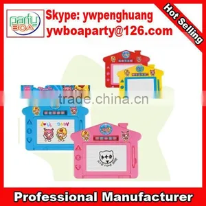 No -toxic Plastic House Shaped Kids Drawing Board With Pen thumbnail-2