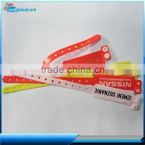 Soft PVC RFID Wristband for Tracking Hospital Patient thumbnail-1