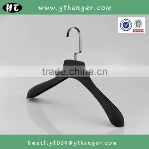 HA6935 Black Plastic Non Slip Hanger Adults Coat Hanger thumbnail-1