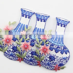 Blue And White Porcelain Embroidery Patch thumbnail-2