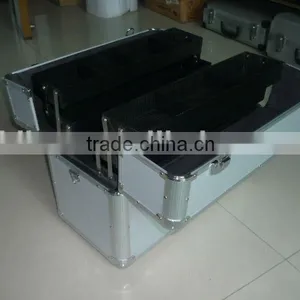 Protable Aluminum Cosmetic Case thumbnail-1