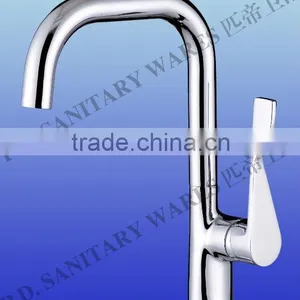 High Quality Kitchen Faucet thumbnail-1