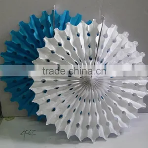 Paper Fan Snowflake thumbnail-1